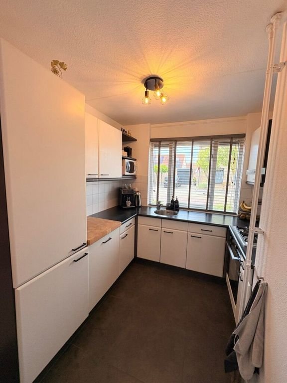 Furnished 4-bedroom house with garden - Image 7