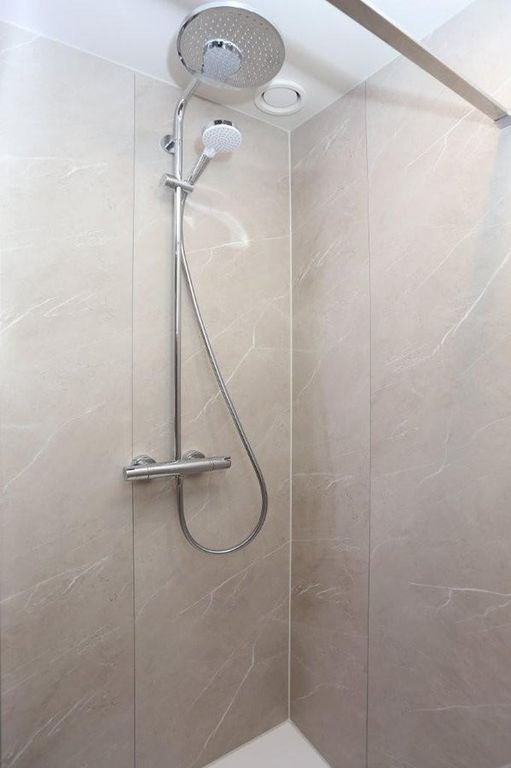 Corner apartment with 3 bedrooms - Image 19