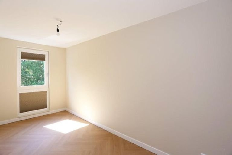 Corner apartment with 3 bedrooms - Image 24