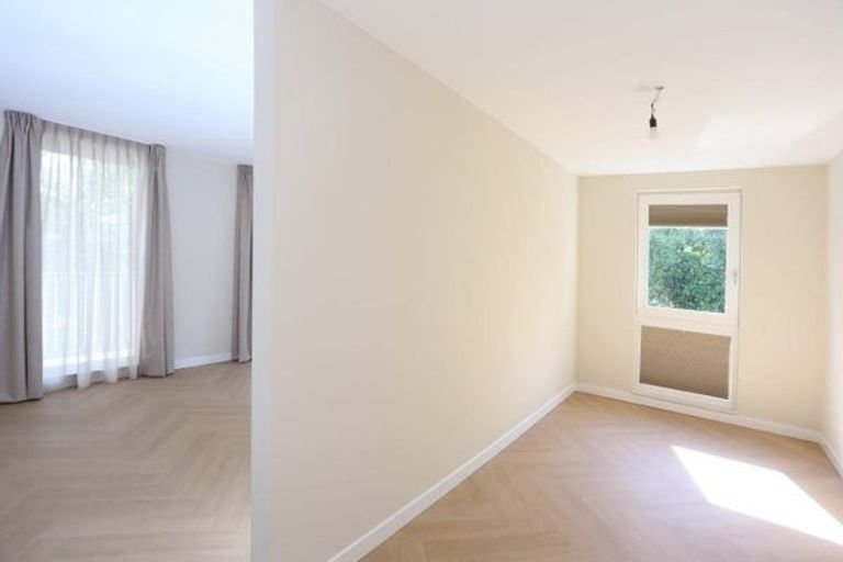 Corner apartment with 3 bedrooms - Image 14