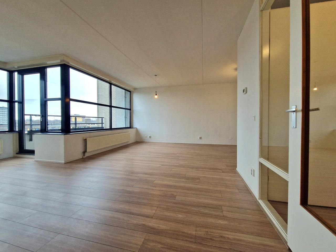 86 m² apartment with loggia in Rijswijk - Image 1