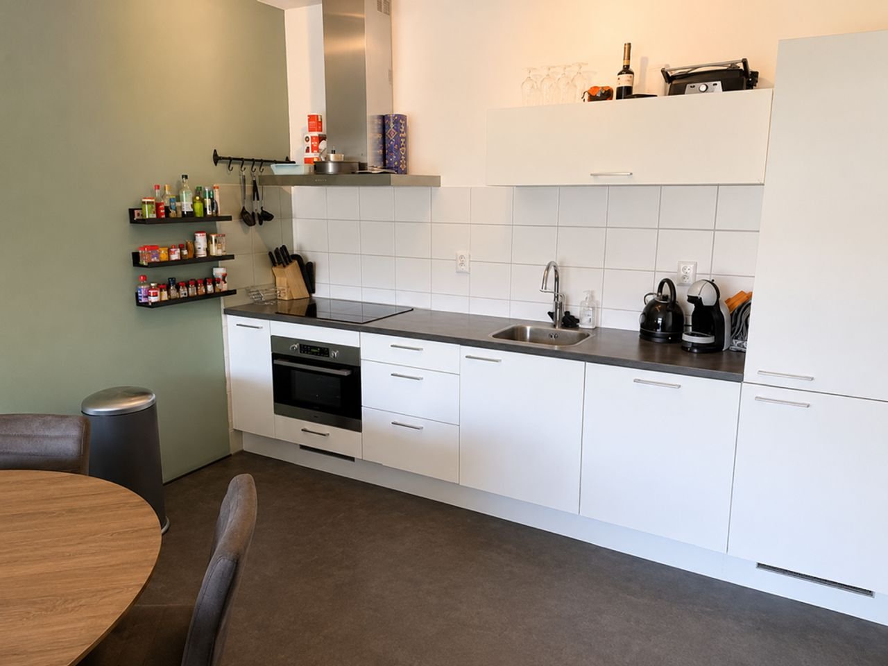 Apartment with Terrace in Huiswaard - Image 6