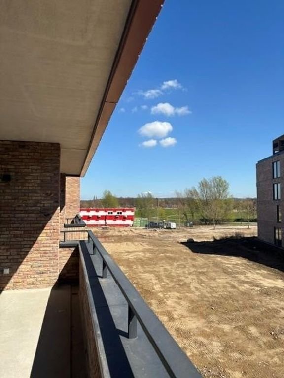 Licht 2-slaapkamerappartement met parkeerplek - Afbeelding 8