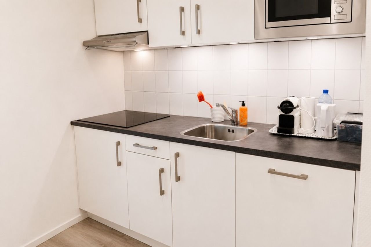 Studio met balkon aan Deventerstraat - Afbeelding 3
