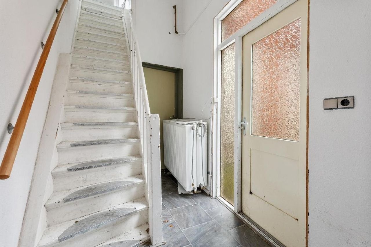 2-Bedroom Apartment on Oosterdiep - Image 16