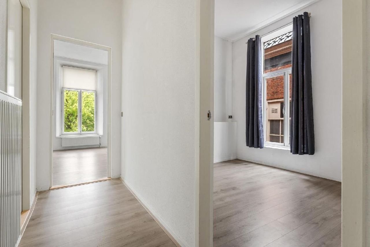 2-Bedroom Apartment on Oosterdiep - Image 7