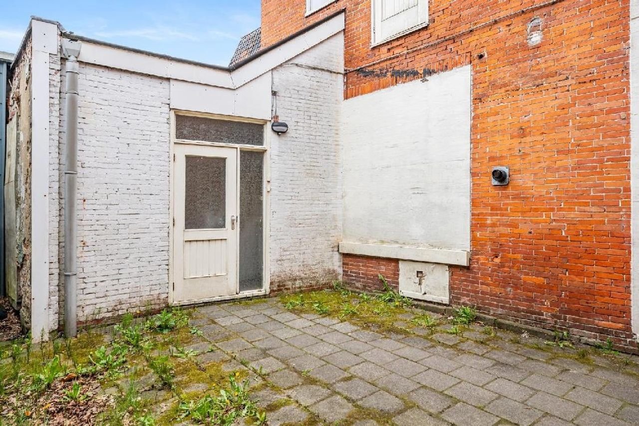 2-Bedroom Apartment on Oosterdiep - Image 17