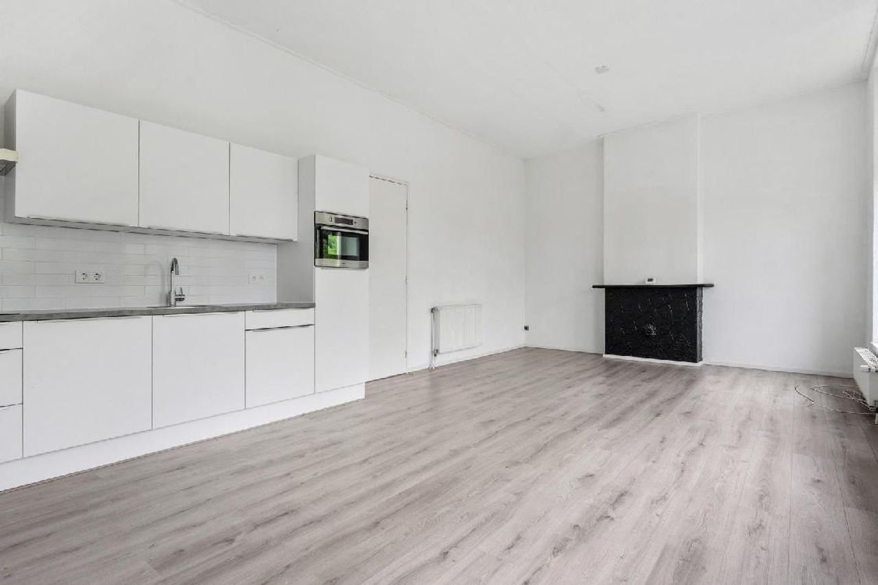 2-Bedroom Apartment on Oosterdiep - Image 12