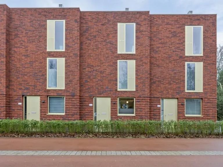 118 m² family home with 5 bedrooms - Image 2