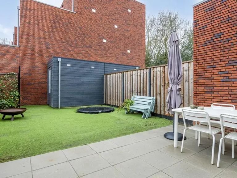 118 m² family home with 5 bedrooms - Image 18