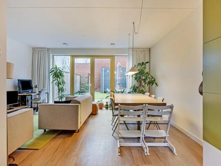 118 m² family home with 5 bedrooms - Image 3