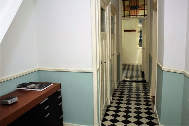 Renovated 4-bedroom family home in Bezuidenhout - Image 18