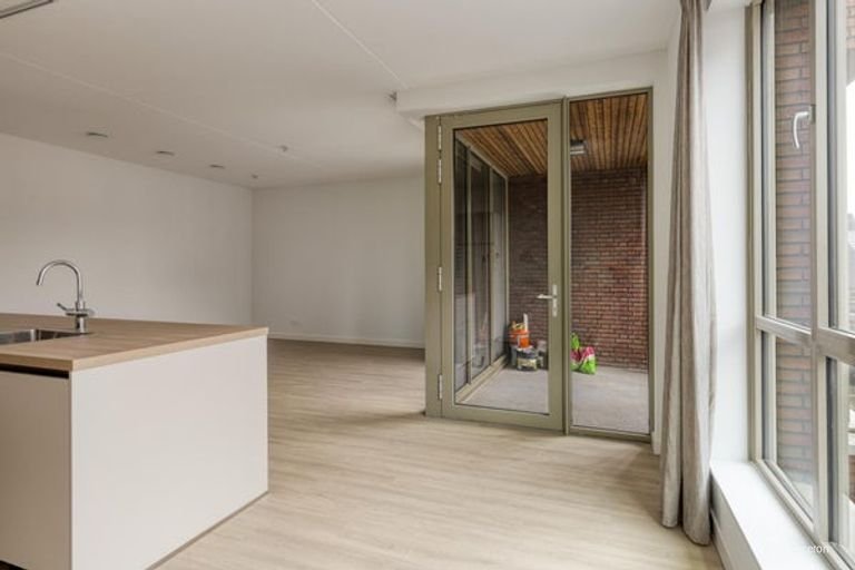 99 m2 appartement met balkon en parking - Afbeelding 7