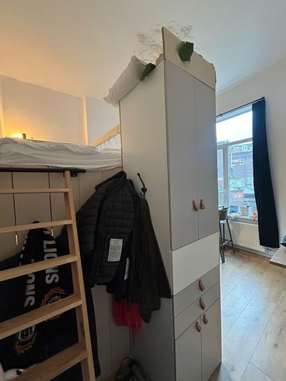 Student Room with Kitchen in Wyck - Image 8