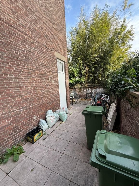 Furnished student room with garden - Image 11