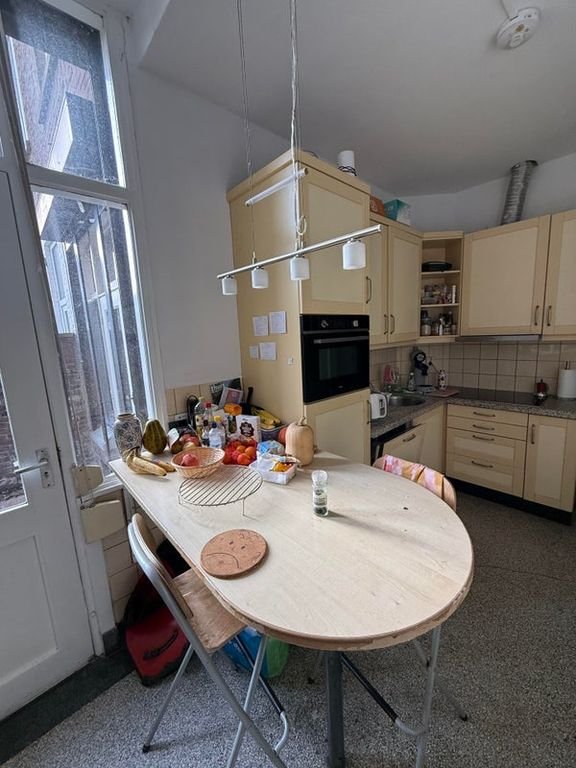 Furnished student room with garden - Image 6