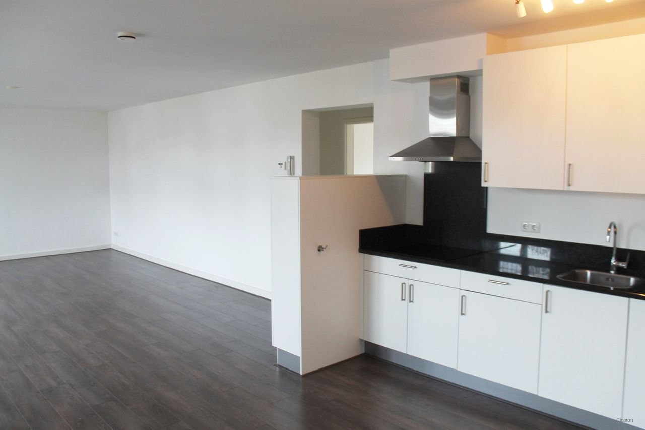 100 m2 apartment with 2 bedrooms - Image 4
