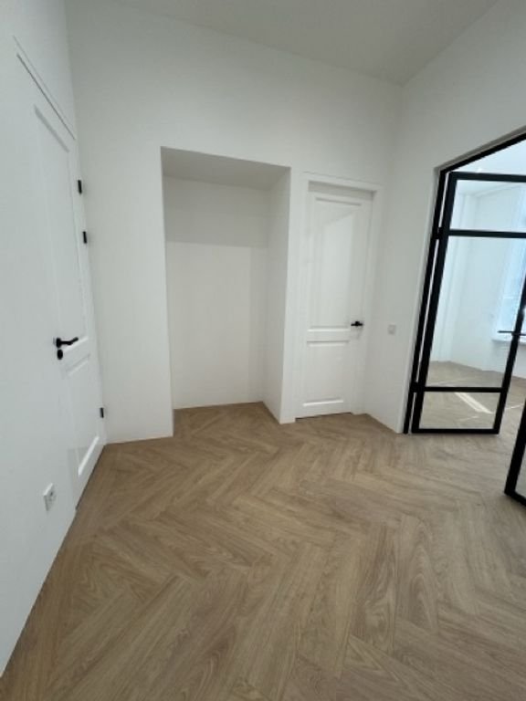 Gemeubileerd 70 m² appartement met tuin in Den Haag - Afbeelding 7
