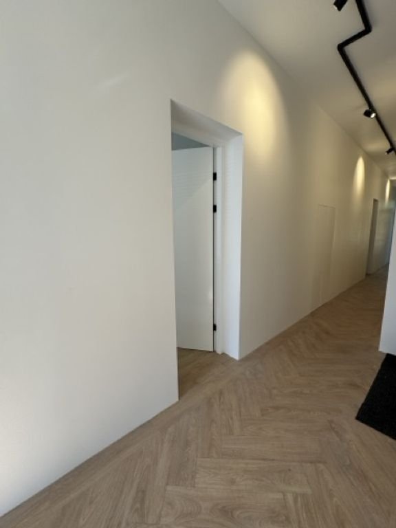 Gemeubileerd 70 m² appartement met tuin in Den Haag - Afbeelding 23