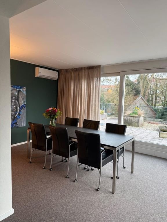 Upper-floor apartment of 155 m² with roof terrace in Enschede - Image 10