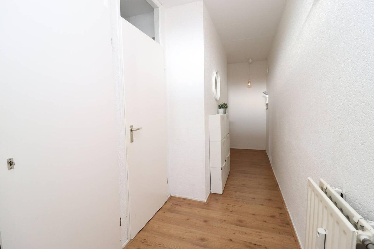 Gemeubileerd 2-kamerappartement met balkon - Afbeelding 10