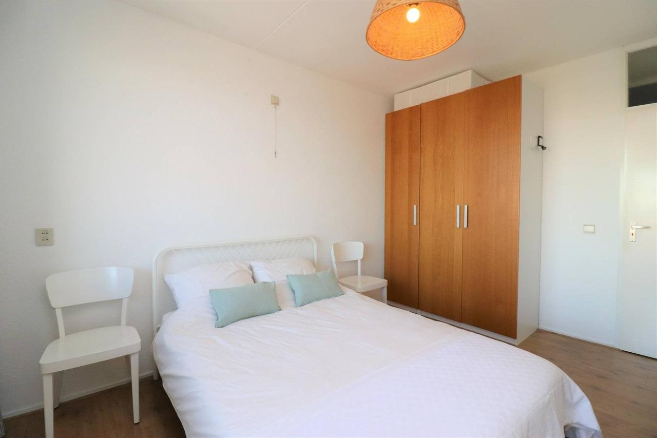 Gemeubileerd 2-kamerappartement met balkon - Afbeelding 12