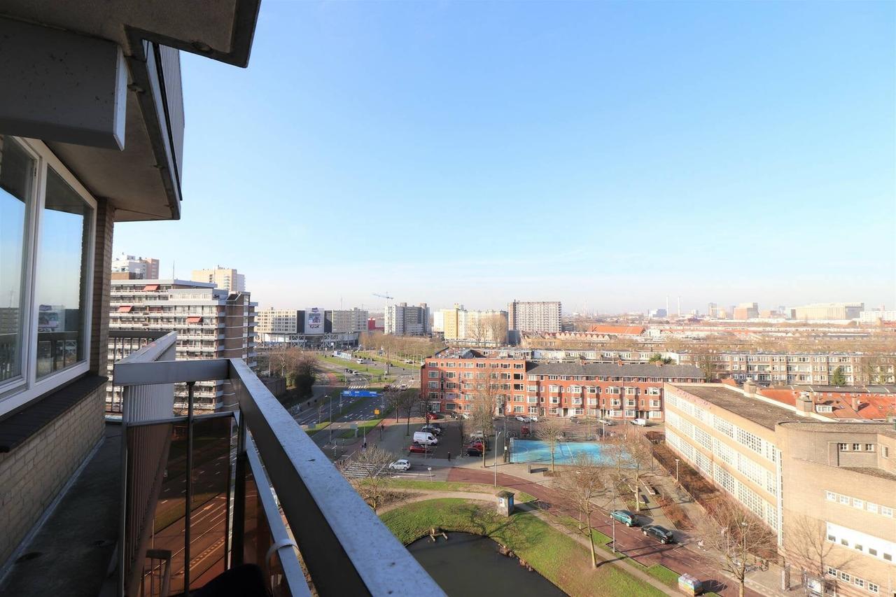 Gemeubileerd 2-kamerappartement met balkon - Afbeelding 15
