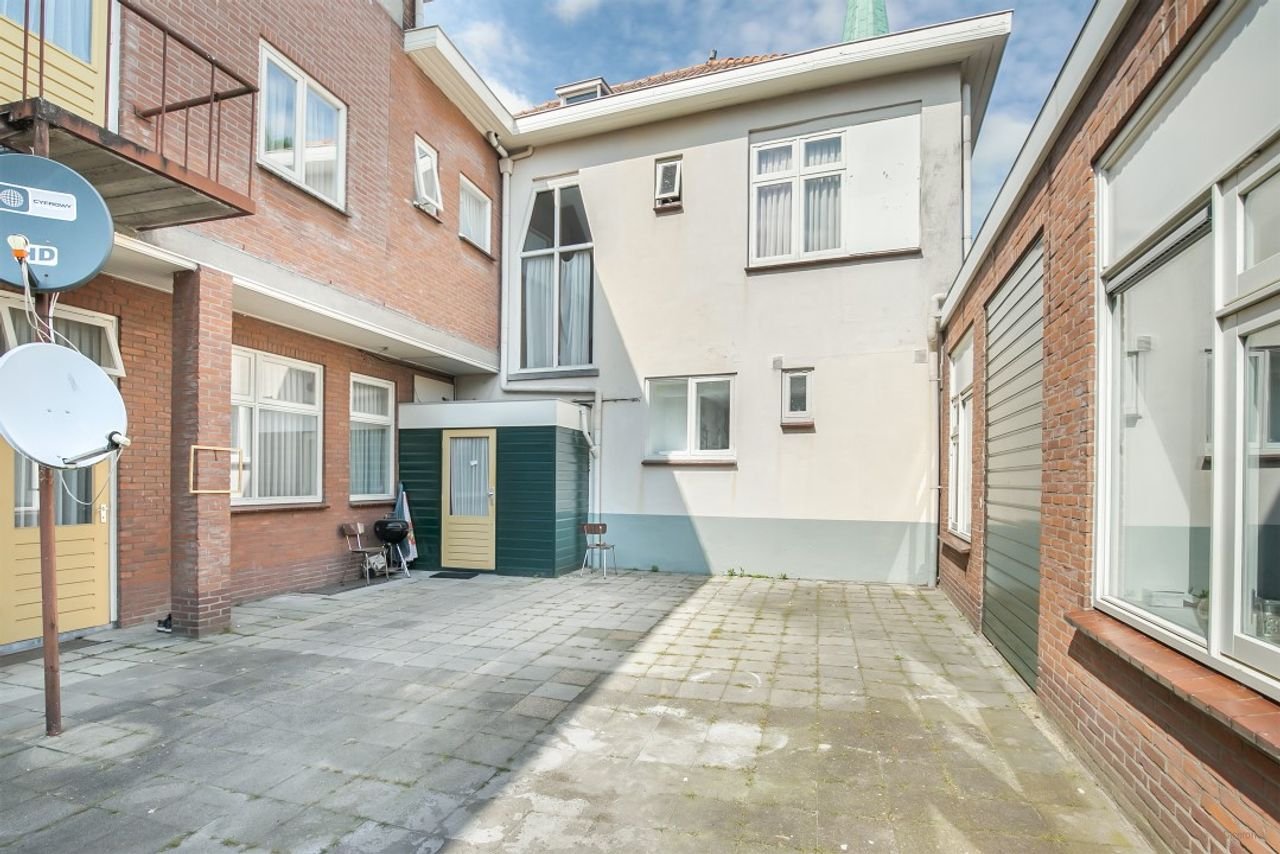 Furnished studio in the heart of Sint Jansteen - Image 11