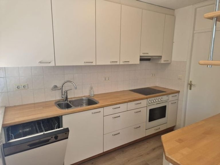 107 m2 apartment with sunny terrace - Image 12