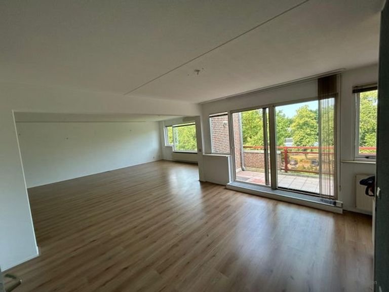 107 m2 apartment with sunny terrace - Image 9