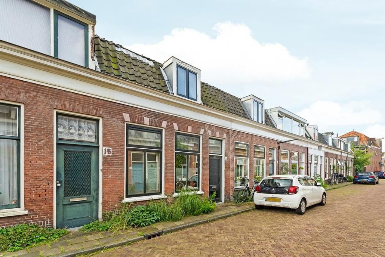 Licht huis met tuin in de Tuinstadwijk - Afbeelding 1