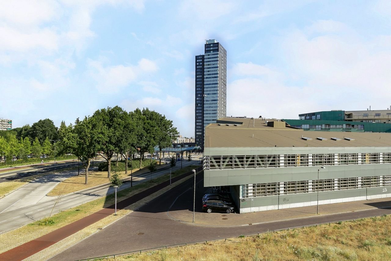 71 m² apartment with balcony in Woensel - Image 9