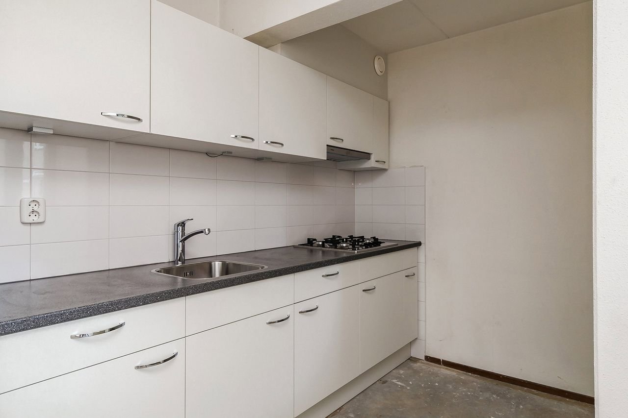 71 m² apartment with balcony in Woensel - Image 12