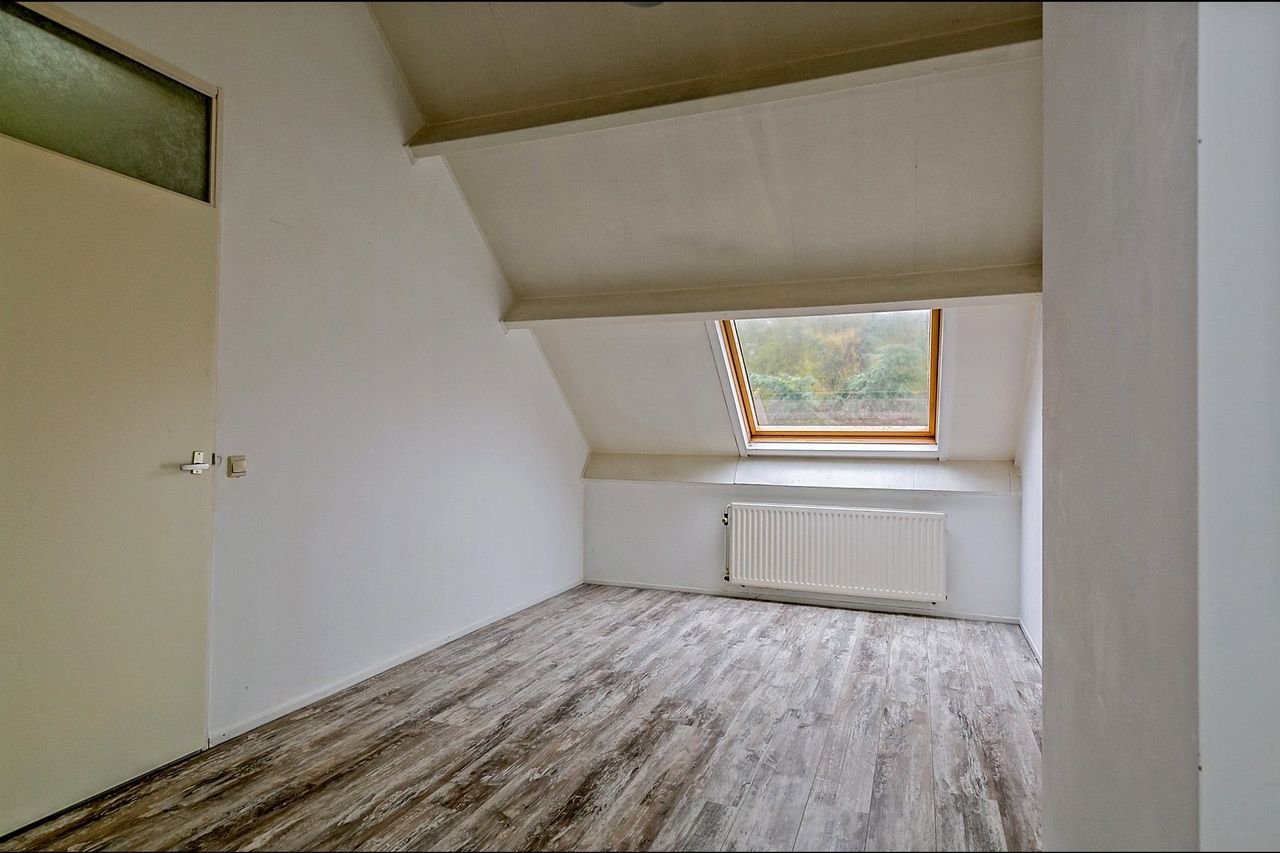 House with 4 bedrooms and a garden in green Ommoord - Image 7