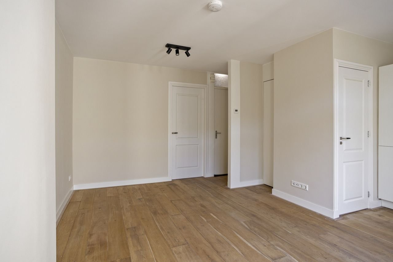 Tweekamerappartement met extra zolderkamer - Afbeelding 3