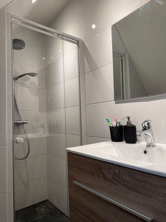 55m² apartment with private roof terrace - Image 10