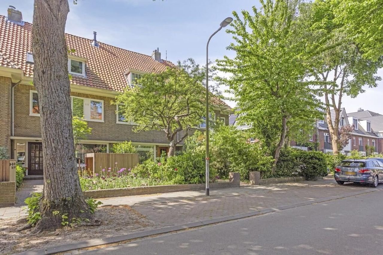 Jaren '30 herenhuis met 5 slaapkamers - Afbeelding 13