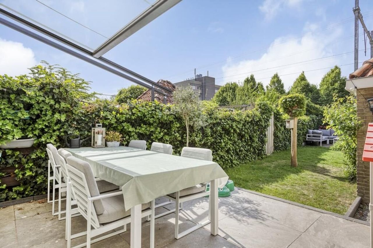 Jaren '30 herenhuis met 5 slaapkamers - Afbeelding 10