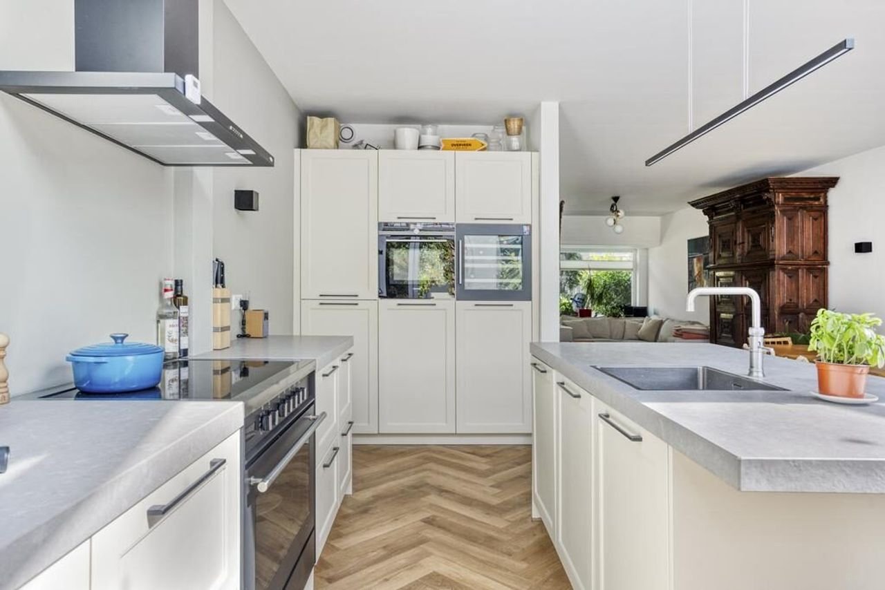 Jaren '30 herenhuis met 5 slaapkamers - Afbeelding 5