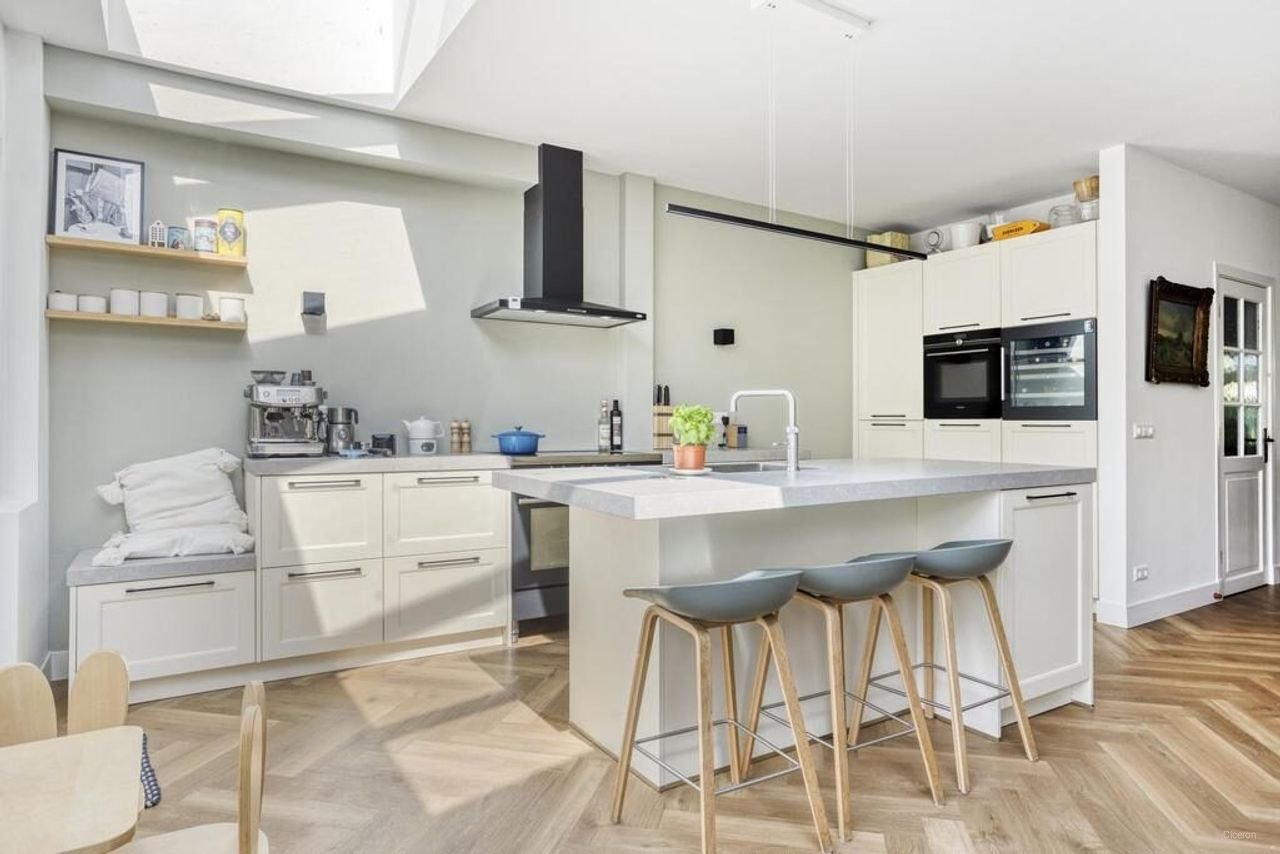 Jaren '30 herenhuis met 5 slaapkamers - Afbeelding 4