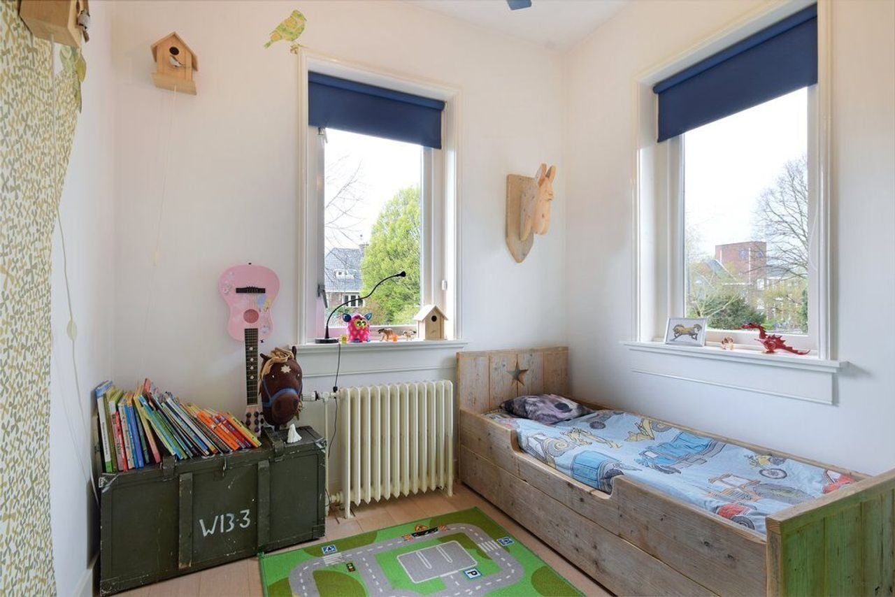 1930s villa with 5 bedrooms and garden - Image 24