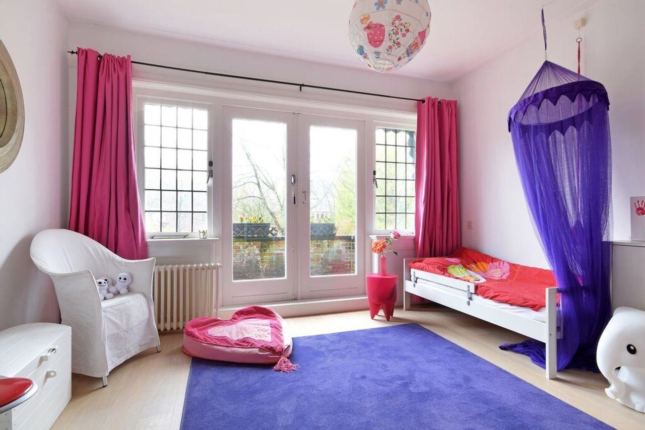 1930s villa with 5 bedrooms and garden - Image 25