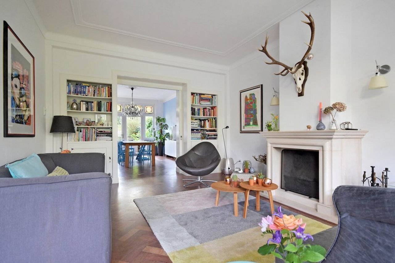 1930s villa with 5 bedrooms and garden - Image 3