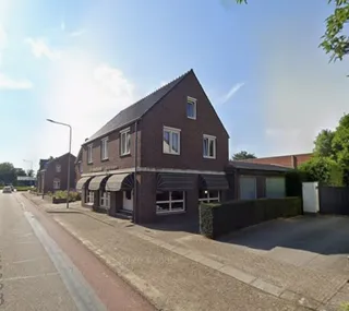 178 m² upstairs apartment with 3 bedrooms