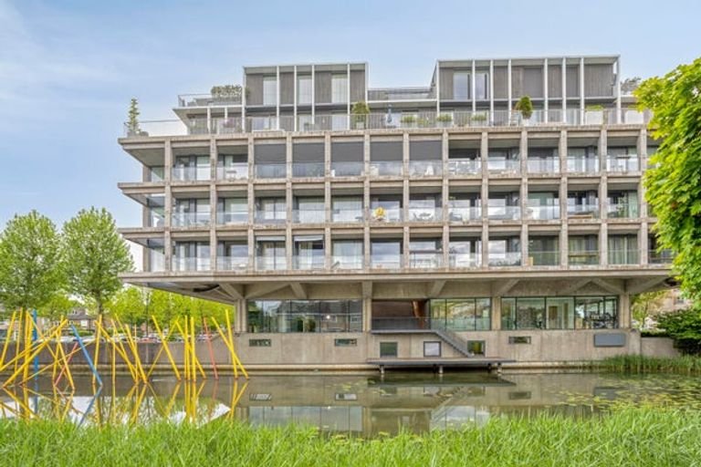 Corner apartment with balcony in Den Bosch Zuid - Image 1