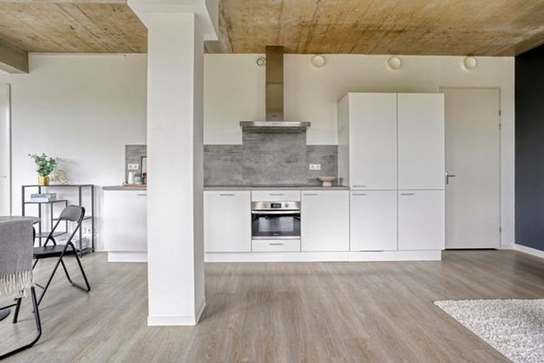 Corner apartment with balcony in Den Bosch Zuid - Image 13