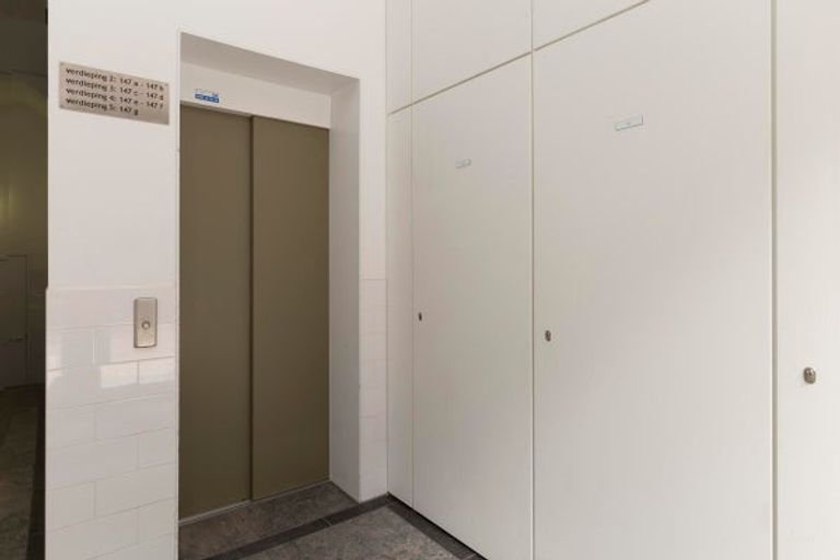 Licht 3-kamerappartement met balkon in Oost - Afbeelding 19