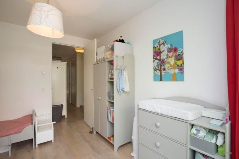 Licht 3-kamerappartement met balkon in Oost - Afbeelding 10