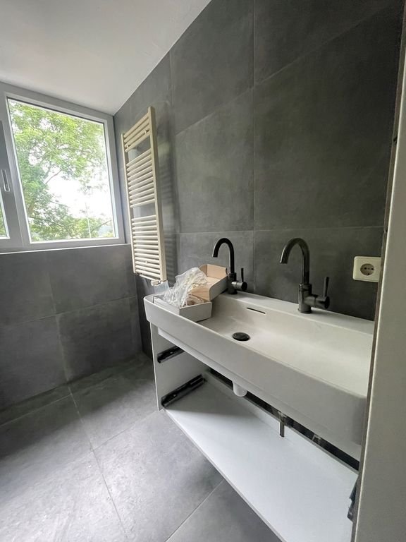Terraced house with 4 bedrooms and garden - Image 9