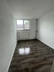 Terraced house with 4 bedrooms and garden - Image 3